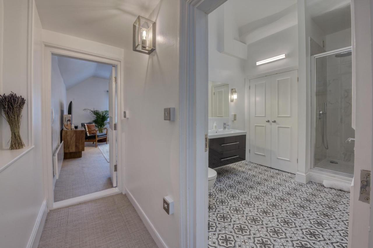 Beautiful Apartment On The Historic Rows Chester Buitenkant foto